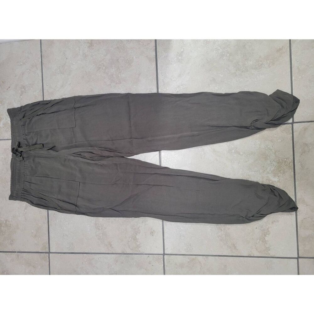 Hippie Rose Olive Green Cropped Jogger Pants